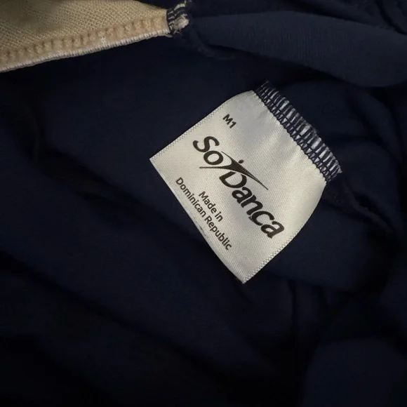 SO DANCA Girls Leotard Medium 10/12 - Picture 2 of 4